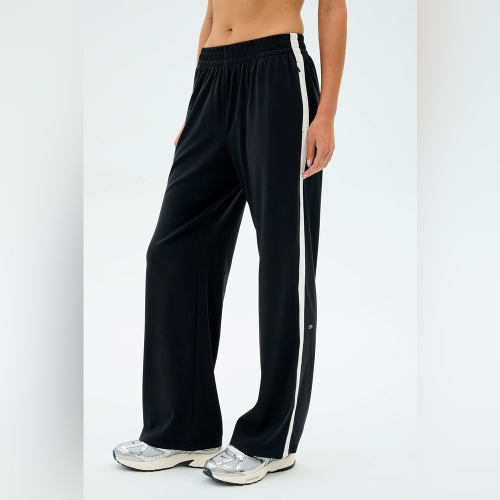 Zara Black Wide-Leg Track Pants with White Side Stripe size Small